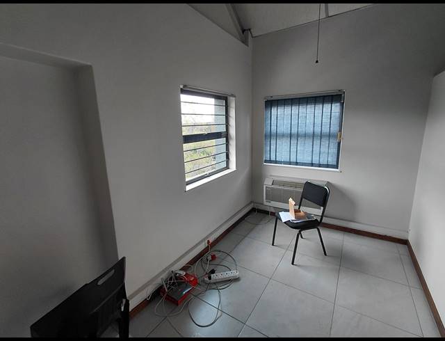 147M² OFFICE TO LET IN VORNA VALLEY